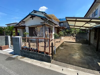 福岡市城南区の実家の駐車場とお庭だけでも結構です。貸してください。